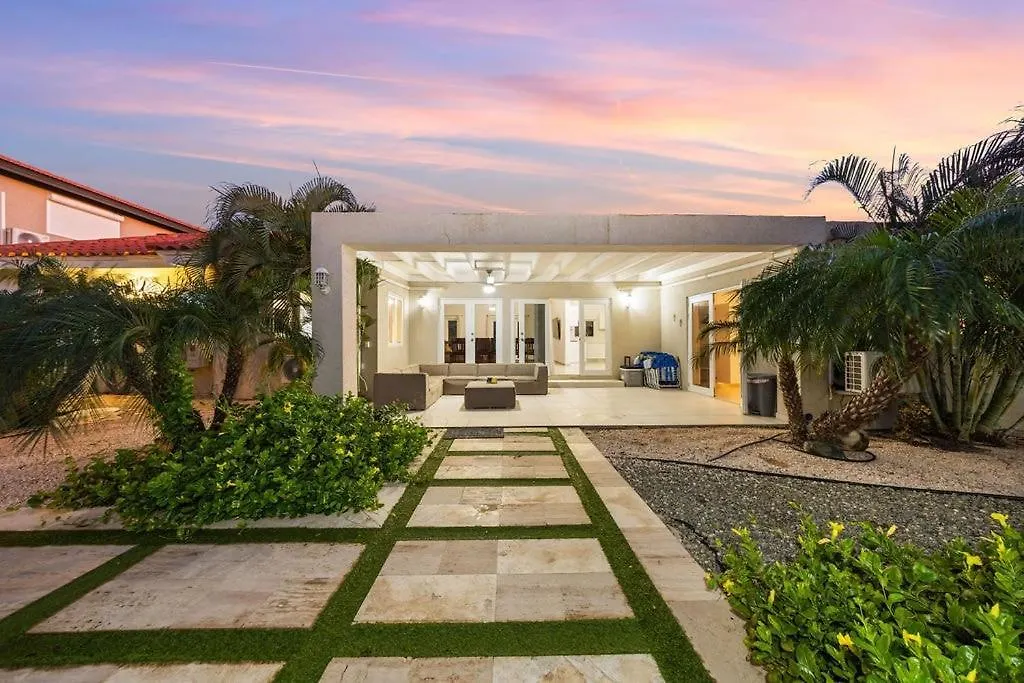 An Oasis In Paradise Палм Бич